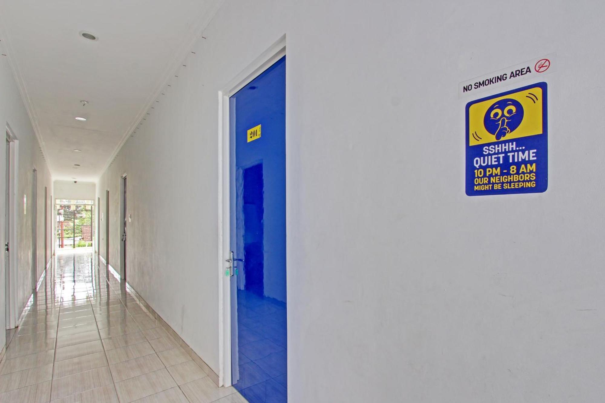 Oyo 91952 Oase Hostel Yogyakarta Esterno foto