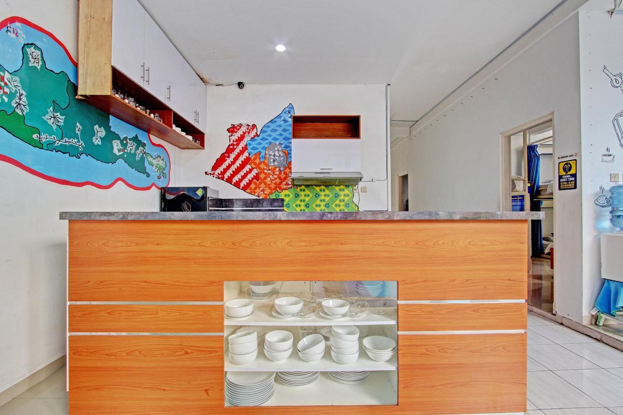 Oyo 91952 Oase Hostel Yogyakarta Esterno foto