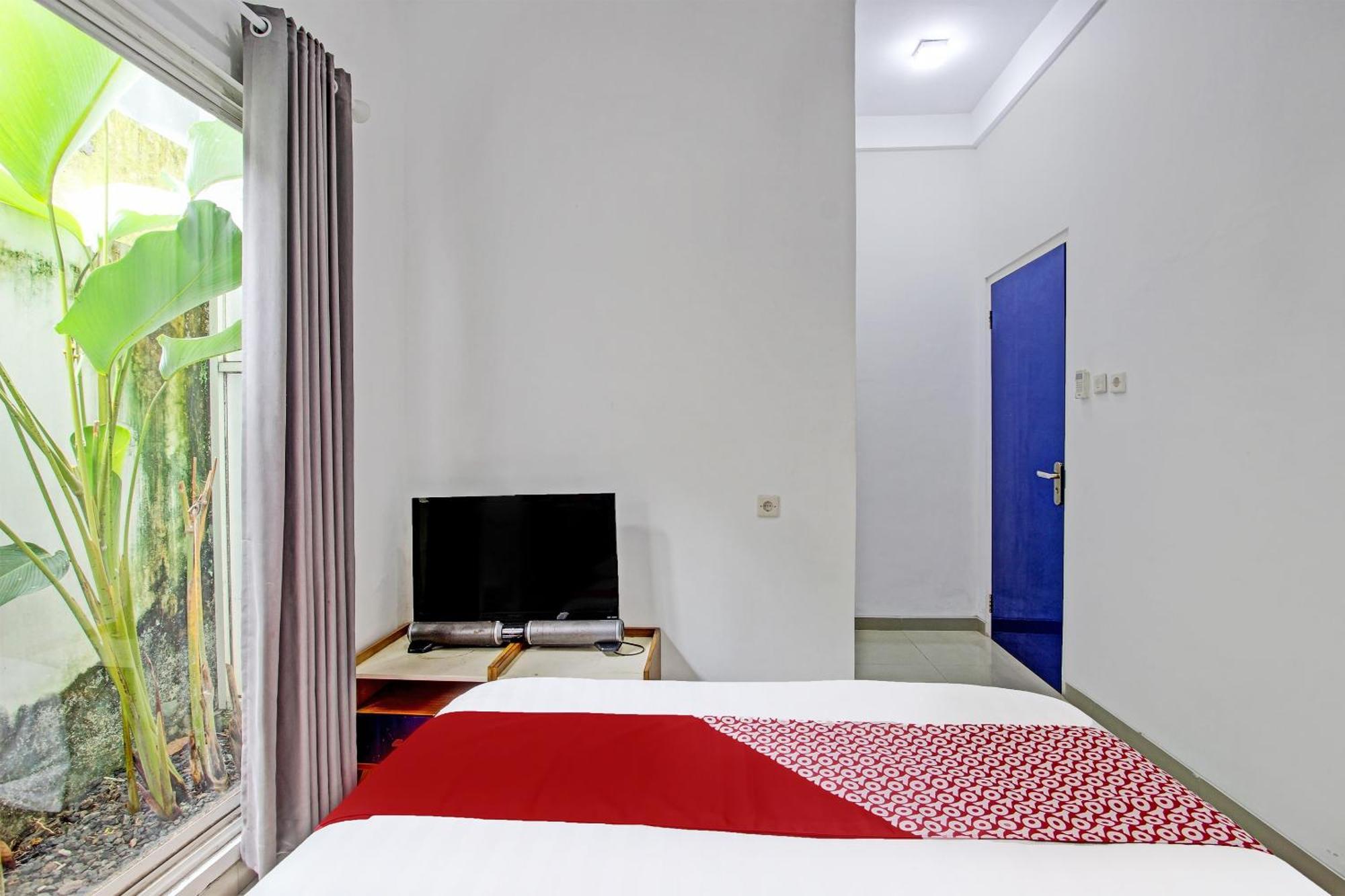 Oyo 91952 Oase Hostel Yogyakarta Esterno foto