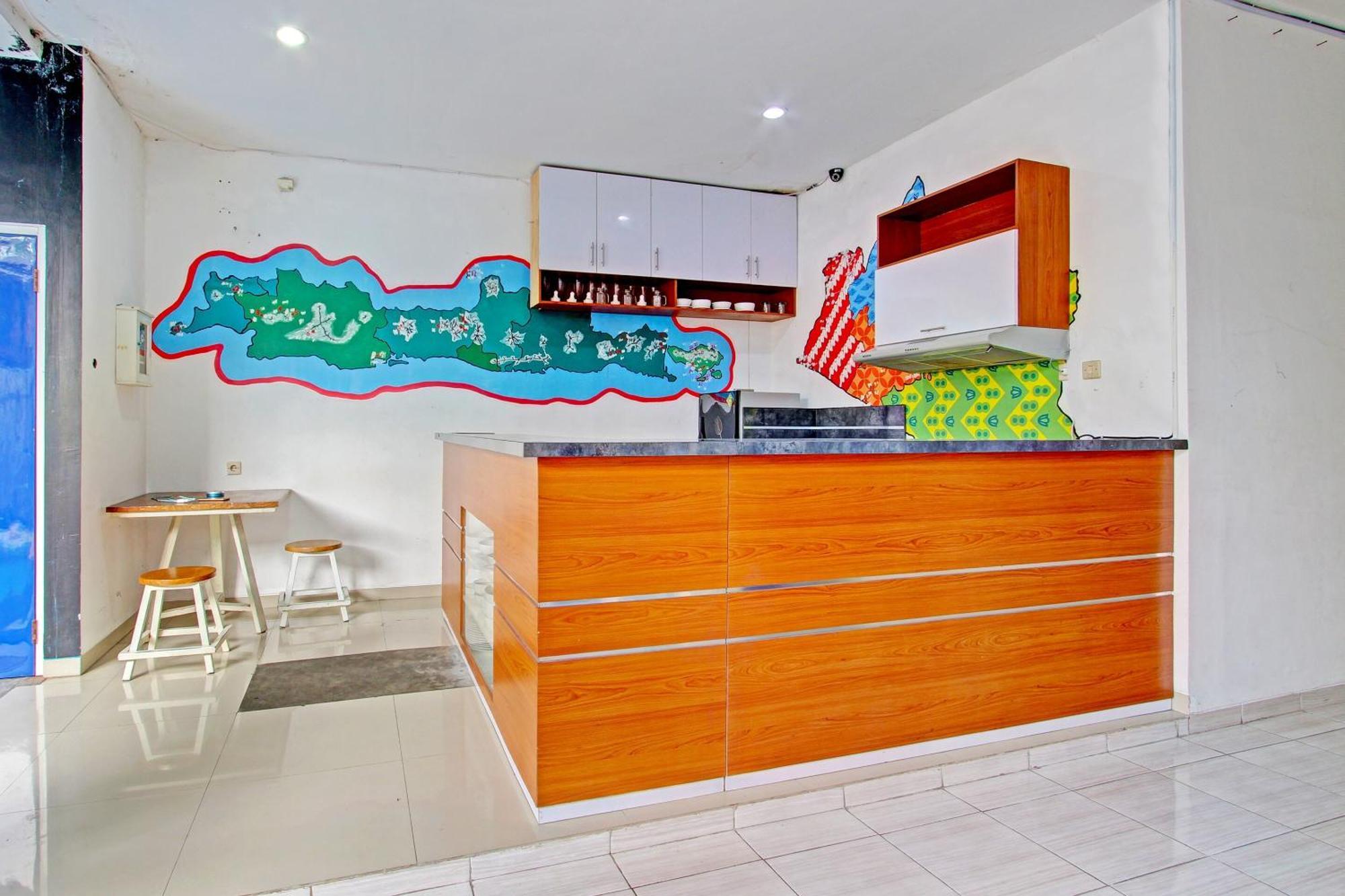 Oyo 91952 Oase Hostel Yogyakarta Esterno foto