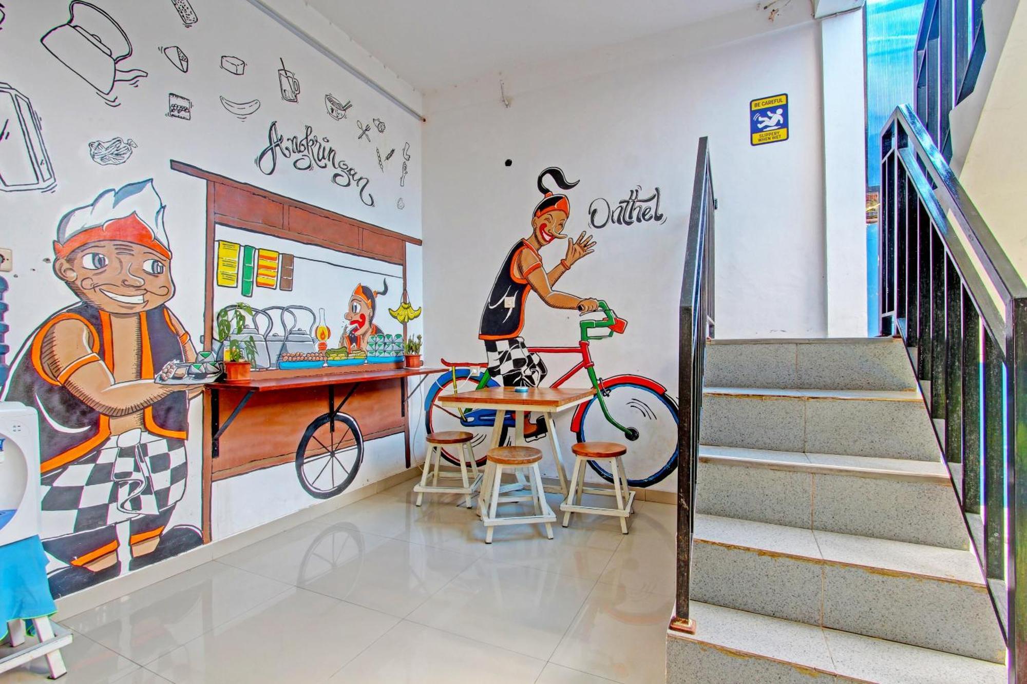 Oyo 91952 Oase Hostel Yogyakarta Esterno foto