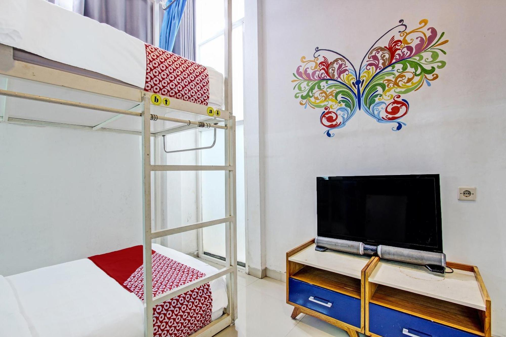 Oyo 91952 Oase Hostel Yogyakarta Esterno foto
